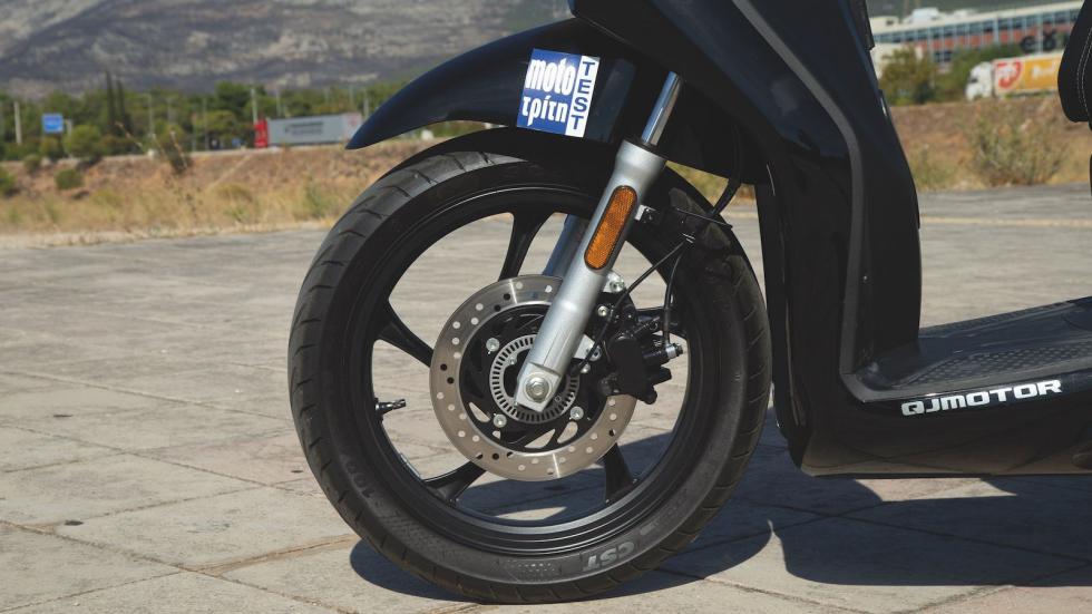 Τα φρένα αποτελούνται από δύο δίσκους 240mm (εμπρός και πίσω) με δικάναλο ABS, εξασφαλίζοντας κορυφαίο φρενάρισμα. Οι μετρήσεις δείχνουν ότι το SQ16 χρειάζεται μόλις 29,8 μέτρα για να ακινητοποιηθεί α